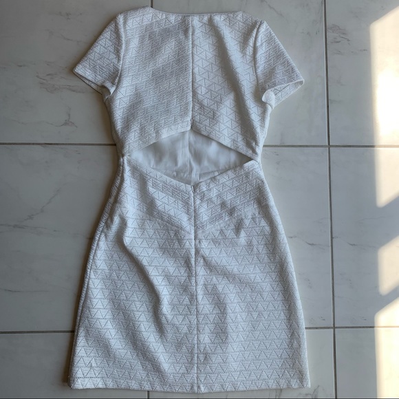 REISS magnolia white eyelet dress open back - Picture 4 of 11